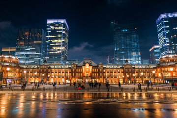 東京都 雪の日の東京駅 夜景（2022年1月6日）