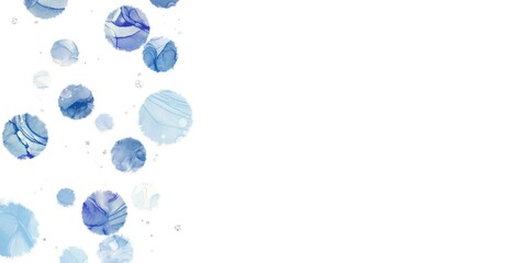 春夏用のアルコールインクアート抽象背景）青と水色のマーブル柄の丸　ビー玉　銀色　ナチュラル　白背景