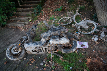 Les vélos abandonnés des bords de Marne en banlieue Parisienne. 