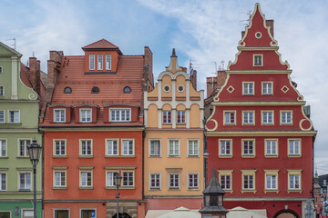 Fototapeta na wymiar Colorful town houses buildings at Salt Market Square - Wroclaw, Poland