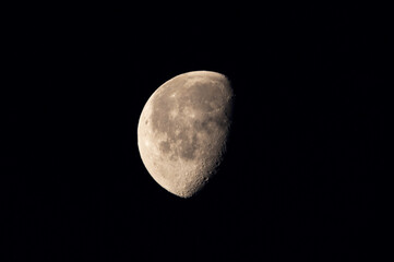 waning gibbous jan 23, 2022