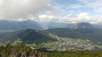Fototapeta na wymiar valley in the Alps - Seefeld in Austrian Tyrol.