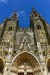 Basilique Notre-Dame de l'&Eacute;pine (Basilica of Our Lady of the Thorn). Roman Catholic basilica in the small village of L'&Eacute;pine in Marne.