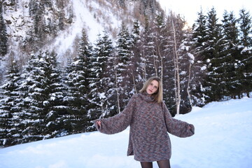 maglione vintage modella maglia inverno 