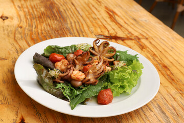 salad sea food 