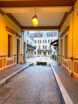 Cour int&eacute;rieure d'un immeuble &agrave; Dijon, Bourgogne