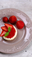 strawberries cake mini 