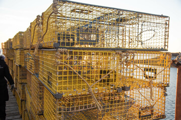 Obraz premium lobster, fisherman, trap, lobster trap, lobster fishing, fishing, dock, wharf, yellow