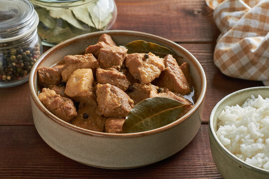 adobo comida filipina