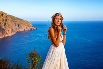 Fototapeta na wymiar woman in wedding dress in the mountains from madeira portugal 