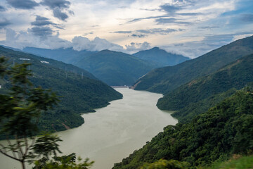 Río Cauca en la Represa Hidroituango, Ituango Colombia, Agosto de 2021