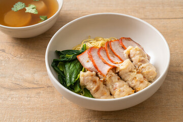 Barbecue Red Pork and Wonton Noodles with Soup