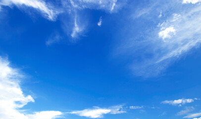 Obraz premium Sky white clouds background