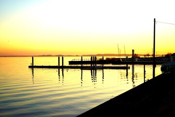 湖の夕日