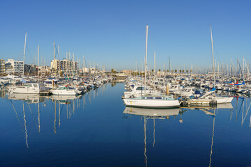 Fototapeta na wymiar Yachting port on the Mediterranean coastline in southern France