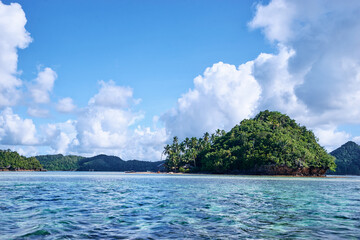 Obraz premium Beautiful landscape with blue sea, tropical islands and fishing houses on stilts in mangrove lagoon, Siargao Island, Philippines.