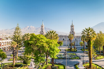 The main square of Arequipa on the background of the volcano El Misti - 482372810