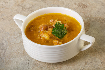 Pea soup with smoked meat