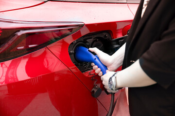 電気自動車の充電　EV 