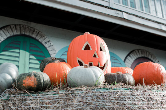 Halloween decoration with Jack Olanern and pumpkins