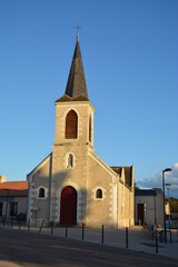 Fototapeta na wymiar Saint-Léger-les-Vignes - L'église Saint-Léger