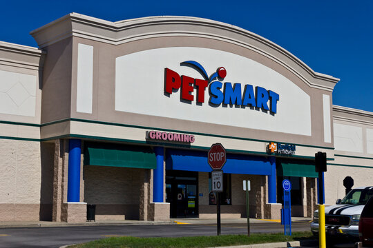 Exterior of PetSmart Retail Location. PetSmart Sells Pet Supplies and Services.