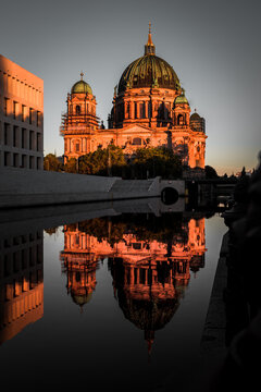 Invalidendom in Berlin bei Sonnenaufgang