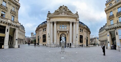 Fototapeta na wymiar BOURSE DE COMMERCE PARIS