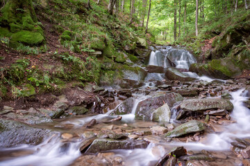 Bezimienny wodospad za kamieniołomem Berehy Górne, Bieszczady