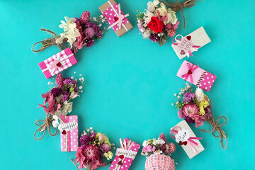 ドライフラワーのミニブーケとプチギフト