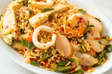 Instant noodle spicy salad with mixed meats