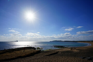 a beautiful seascape with the sun