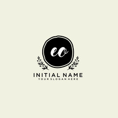 EO monogram logo template vector	