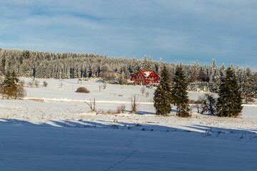 Fototapeta premium Eine weitere Winterwanderung entlang des Rennsteigs im schönsten Winterwunderland - Deutschland