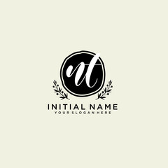 Obraz premium NT monogram logo template vector 