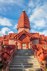 Fototapeta na wymiar The Thai Temple Wat Phrai Phatthana District Phu Sing of the province of Sisaket in the border area between Thailand and Cambodia is well worth seeing