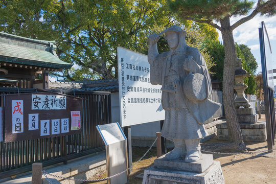 Hyogo, Japan -Jan 30 2020- Oishi Kuranosuke Statue at Oishi shrine in Ako, Hyogo, Japan. He is known as the leader of the Forty-seven Ronin in their 1702 vendetta and thus the hero of the Chushingura.