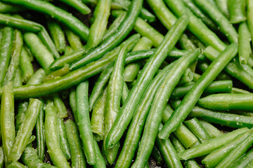 pan-fried vegetables,green pea.