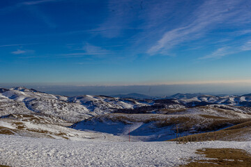 Montagna paesaggio cielo neve