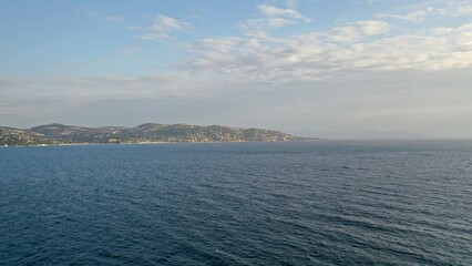 survol de la côte d'Azur dans le Var entre Sainte-Maxime et Fréjus