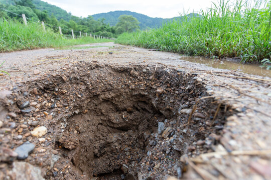 Deep Dirt Hole In Ground Or Lawn Stock Photo - Download Image Now - Hole,  Land, Dirt - iStock