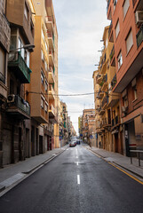 Fototapeta na wymiar Quiet Spanish street in the morning