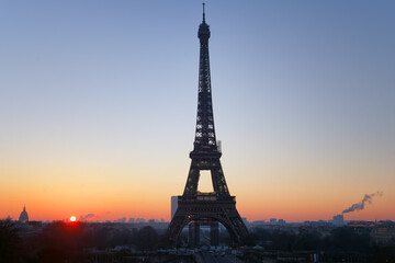 Fototapeta na wymiar Eiffel tower in winter season