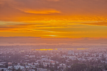 Fototapeta na wymiar San Francisco Bay Area at Sunset
