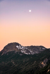 Obraz premium sunset in the mountains