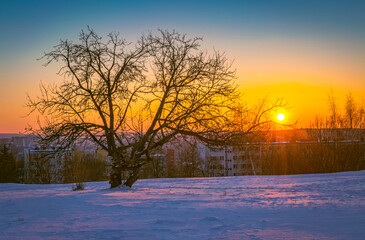 Zimowy zachód słońca