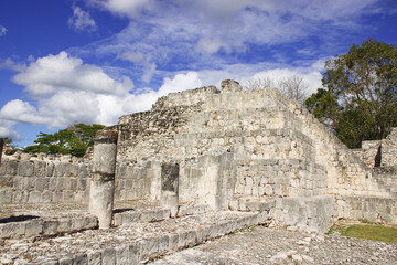 Fototapeta na wymiar Ruins of Campeche, pyramids of Edzná is a Mayan archaeological site. Campeche, Mexico December 28, 2021