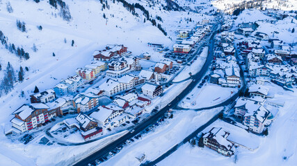Obraz premium Hotels, Chalets and ski resorts in the skiing area Obertauern in Austria