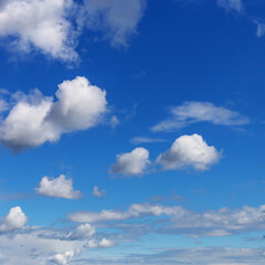 Obraz premium a beautiful blue sky day with white clouds as background