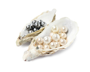 Naklejka premium Oyster shells with different pearls on white background